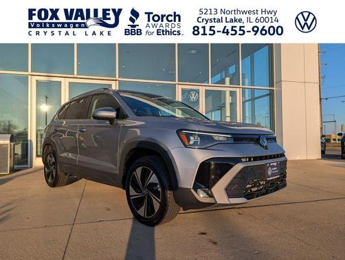 Pyrite Silver Metallic 2025 Volkswagen Taos 1.5T SE