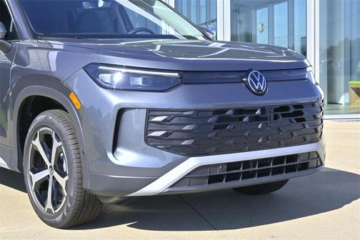 2025 Volkswagen Tiguan 2.0T SE 4MOTION
