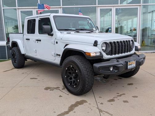 Bright White Clearcoat 2025 Jeep Gladiator Nighthawk