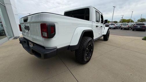 Bright White Clearcoat 2025 Jeep Gladiator Nighthawk