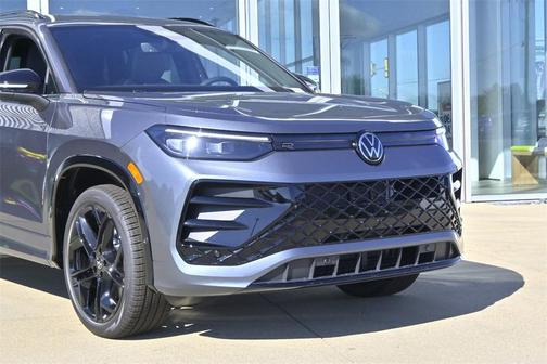 2025 Volkswagen Tiguan 2.0T SE R-Line Black 4MOTION