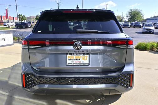 2025 Volkswagen Tiguan 2.0T SE R-Line Black 4MOTION