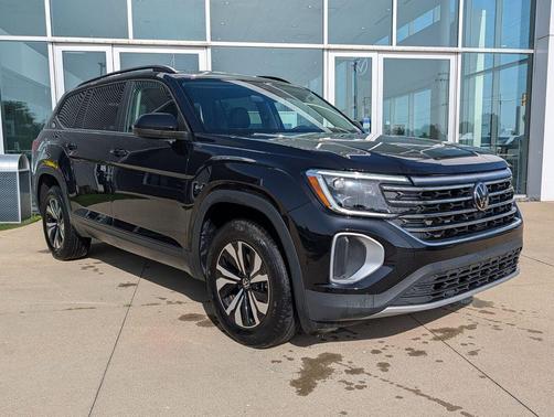 Deep Black 2024 Volkswagen Atlas 2.0T SE