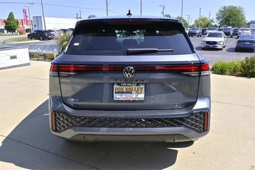 2025 Volkswagen Tiguan 2.0T SE R-Line Black 4MOTION