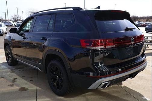 2025 Volkswagen Atlas 2.0T Peak Edition