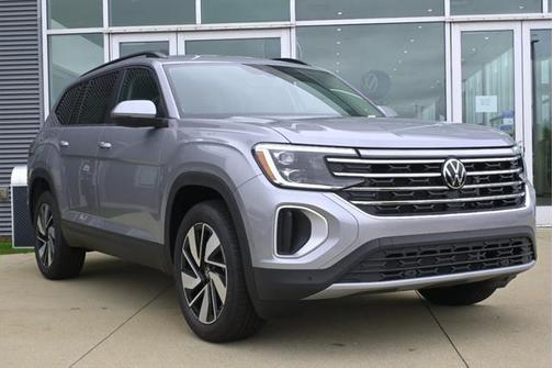 2025 Volkswagen Atlas 2.0T SE w/Technology 4MOTION