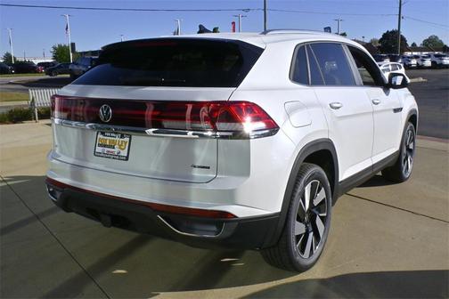 2026 Volkswagen Atlas Cross Sport 2.0T SE w/Technology 4MOTION