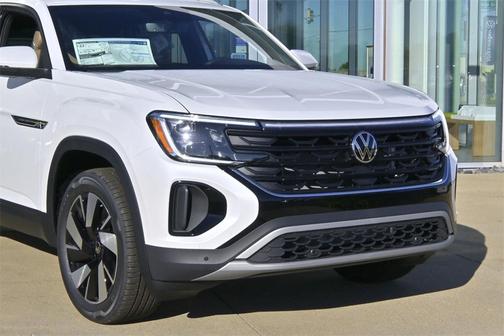 2026 Volkswagen Atlas Cross Sport 2.0T SE w/Technology 4MOTION
