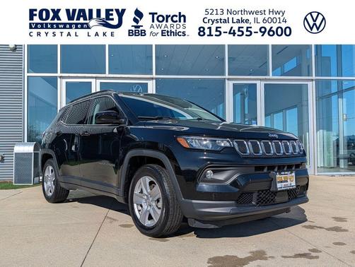 Diamond Black Crystal Pearlcoat 2022 Jeep Compass Latitude