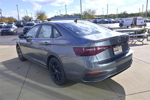 2026 Volkswagen Jetta 1.4T SE