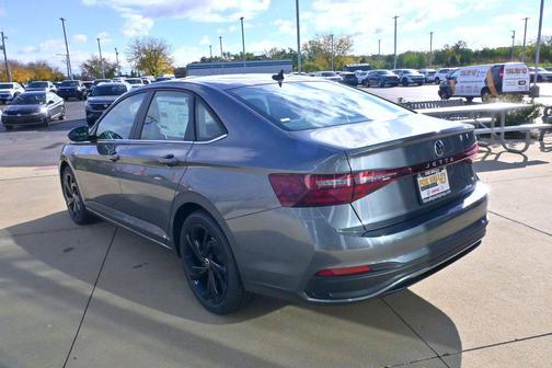 2026 Volkswagen Jetta 1.4T SE