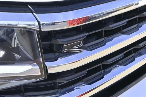 2023 Volkswagen Atlas Cross Sport 3.6L V6 SEL Premium R-Line