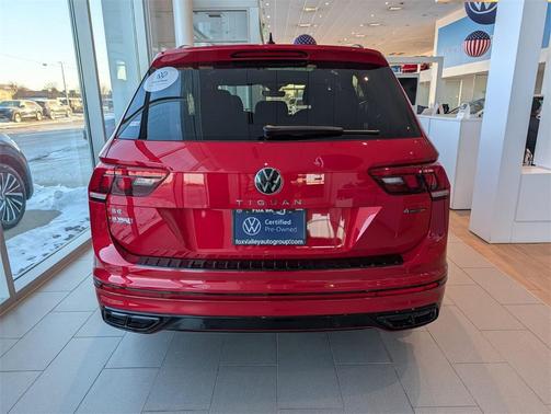 2024 Volkswagen Tiguan 2.0T SE R-Line Black 4MOTION