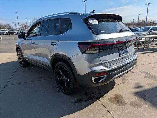 2025 Volkswagen Taos 1.5T SEL