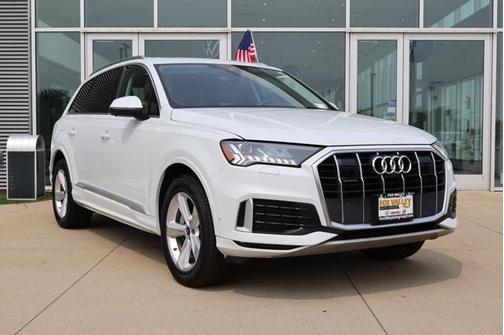 2024 Audi Q7 45 Premium Plus