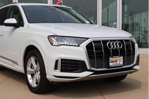 2024 Audi Q7 45 Premium Plus
