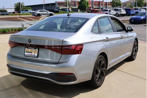2025 Volkswagen Jetta 1.5T SE