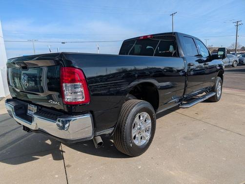 2024 RAM 2500 Big Horn Crew Cab 4x4 8' Box