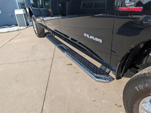 2024 RAM 2500 Big Horn Crew Cab 4x4 8' Box