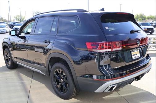 2025 Volkswagen Atlas 2.0T Peak Edition
