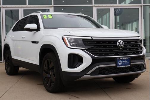 2025 Volkswagen Atlas Cross Sport 2.0T SE w/Technology 4MOTION