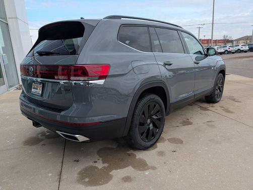 2026 Volkswagen Atlas 2.0T SE w/Technology 4MOTION