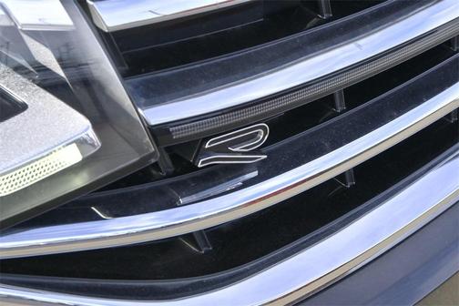 2024 Volkswagen Tiguan 2.0T SEL R-Line 4MOTION