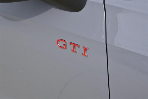2025 Volkswagen Golf GTI 2.0T SE DSG