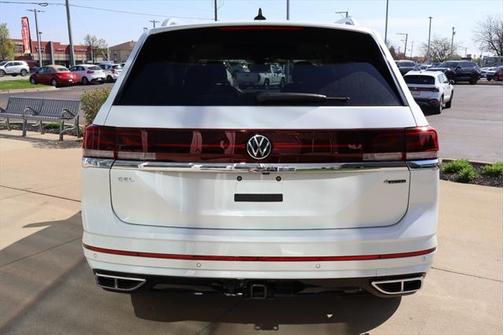 2025 Volkswagen Atlas 2.0T SEL Premium R-Line 4MOTION