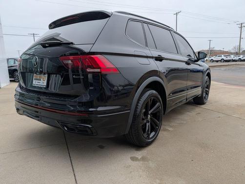 2024 Volkswagen Tiguan 2.0T SE R-Line Black 4MOTION