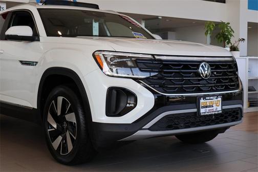 2025 Volkswagen Atlas Cross Sport 2.0T SEL