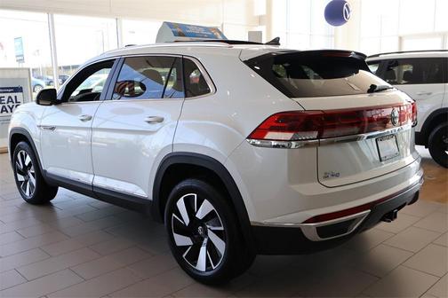 2025 Volkswagen Atlas Cross Sport 2.0T SEL
