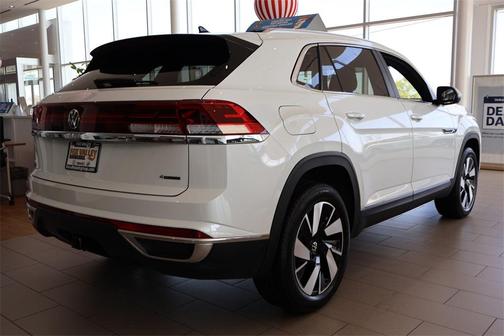 2025 Volkswagen Atlas Cross Sport 2.0T SEL