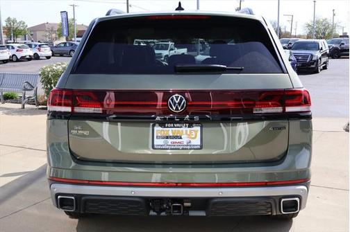 2025 Volkswagen Atlas 2.0T Peak Edition