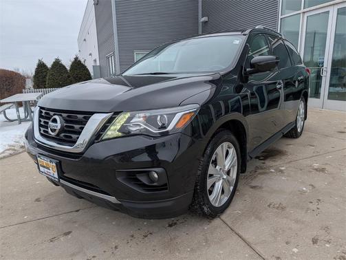2018 Nissan Pathfinder SL