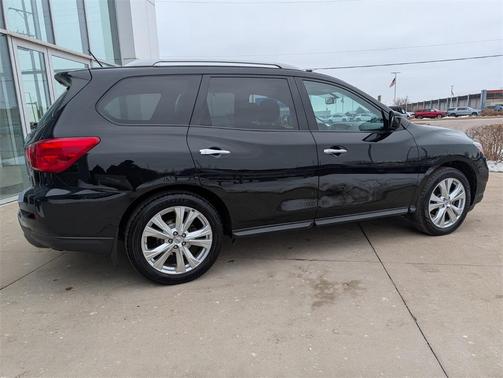 2018 Nissan Pathfinder SL