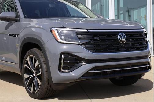 2025 Volkswagen Atlas 2.0T SEL Premium R-Line 4MOTION