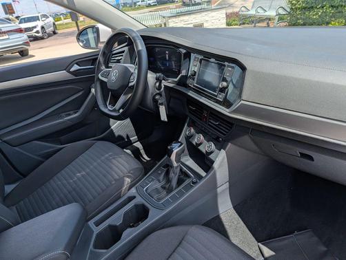 Pure White 2023 Volkswagen Jetta 1.5T S