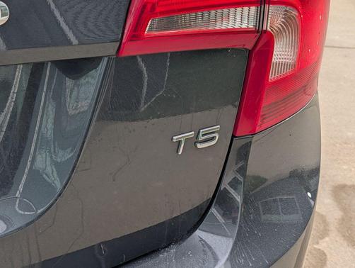 2016 Volvo S60 T5 Drive-E Premier