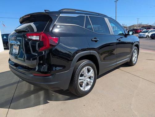 Ebony Twilight Metallic 2022 GMC Terrain SLE