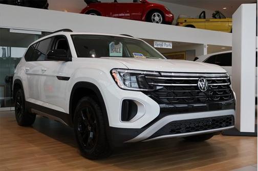 2025 Volkswagen Atlas 2.0T Peak Edition