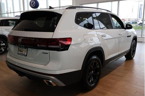 2025 Volkswagen Atlas 2.0T Peak Edition