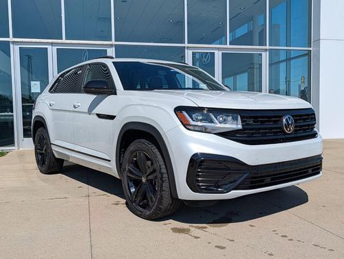 Opal White 2023 Volkswagen Atlas Cross Sport 3.6L V6 SEL R-Line