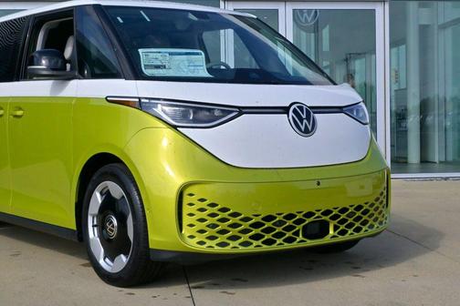 2025 Volkswagen ID. Buzz Pro S Plus with 4MOTION
