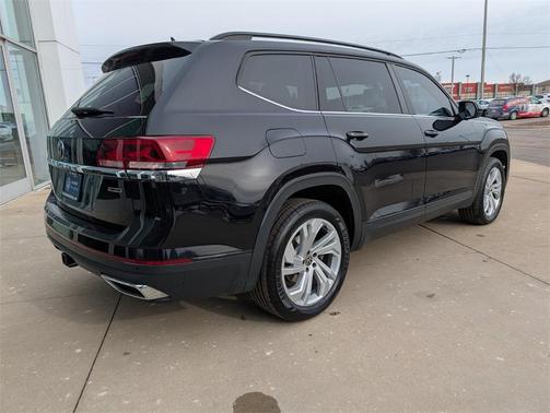2022 Volkswagen Atlas 3.6L SE w/Technology
