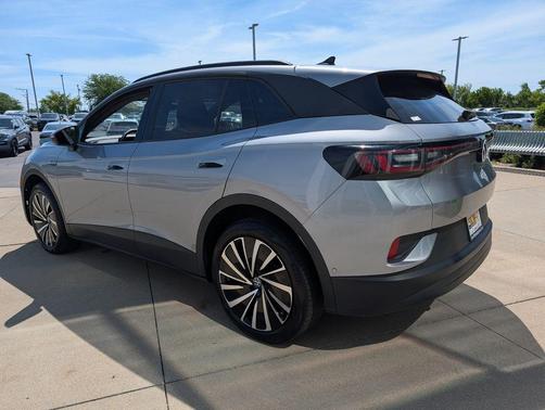 Silver Mist Metallic 2024 Volkswagen ID.4 AWD Pro
