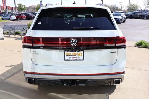 2025 Volkswagen Atlas 2.0T Peak Edition