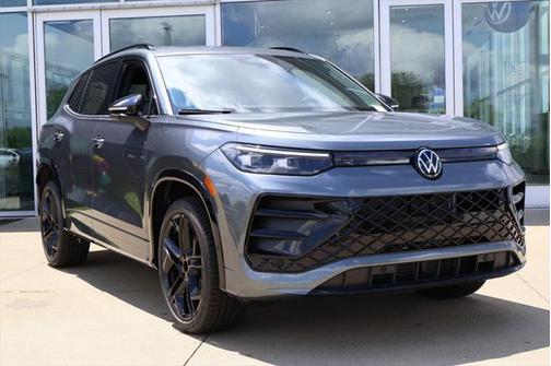 2025 Volkswagen Tiguan 2.0T SE R-Line Black 4MOTION