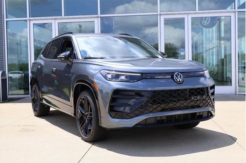 2025 Volkswagen Tiguan 2.0T SE R-Line Black 4MOTION
