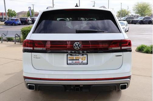 2025 Volkswagen Atlas 2.0T Peak Edition